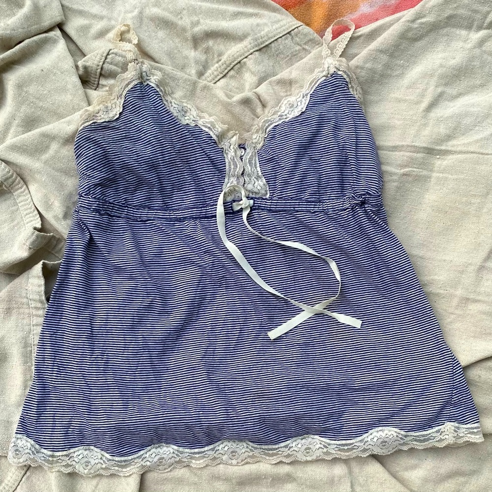 Love Rocks babydoll lace-trim cami